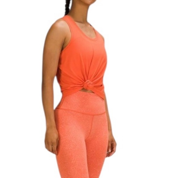 Lululemon Essential Tank Train in Warm Coral Size 0 - Picture 8 of 10